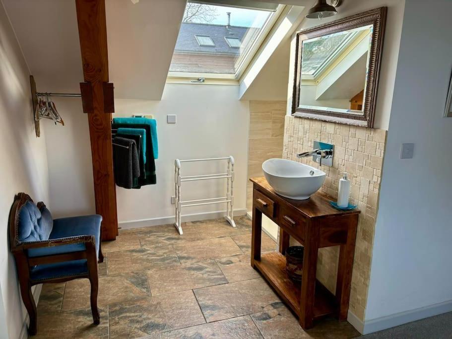 Mawnan Smith Little Bream - Pretty Cosy Cottage, Sea Views, Walk To The Beach מראה חיצוני תמונה