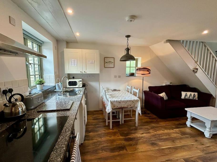 Mawnan Smith Little Bream - Pretty Cosy Cottage, Sea Views, Walk To The Beach מראה חיצוני תמונה