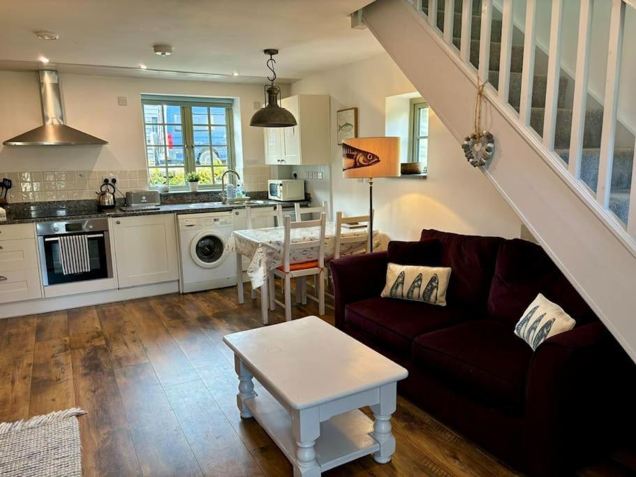 Mawnan Smith Little Bream - Pretty Cosy Cottage, Sea Views, Walk To The Beach מראה חיצוני תמונה
