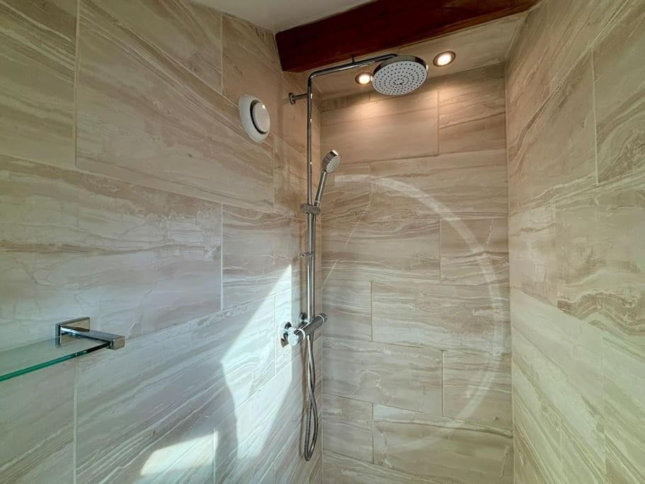 Mawnan Smith Little Bream - Pretty Cosy Cottage, Sea Views, Walk To The Beach מראה חיצוני תמונה