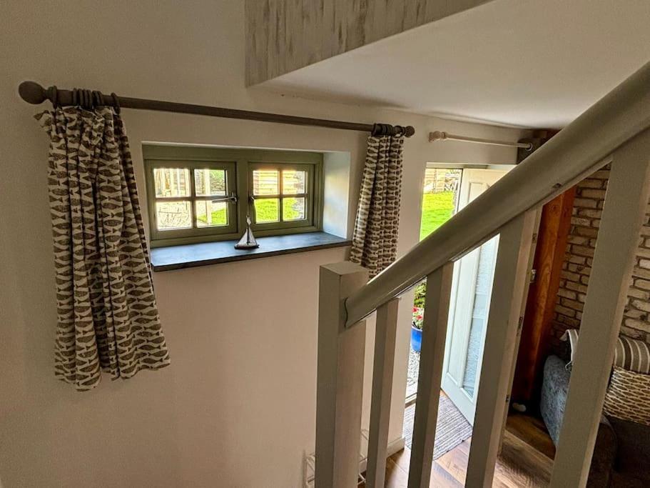 Mawnan Smith Little Bream - Pretty Cosy Cottage, Sea Views, Walk To The Beach מראה חיצוני תמונה